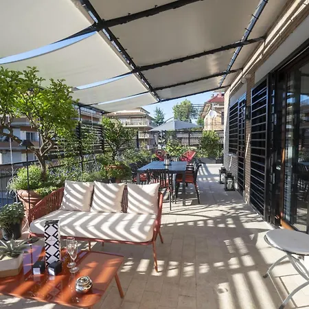 Terrace & Soul In Peaceful Area Apartment Rom