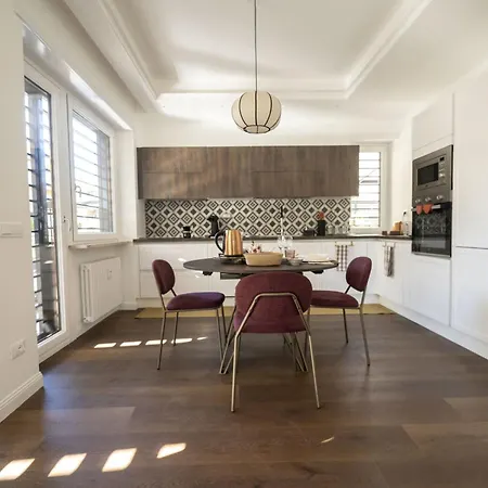 Terrace & Soul In Peaceful Area Apartment Rom