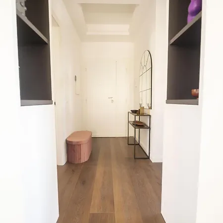 Terrace & Soul In Peaceful Area Apartment