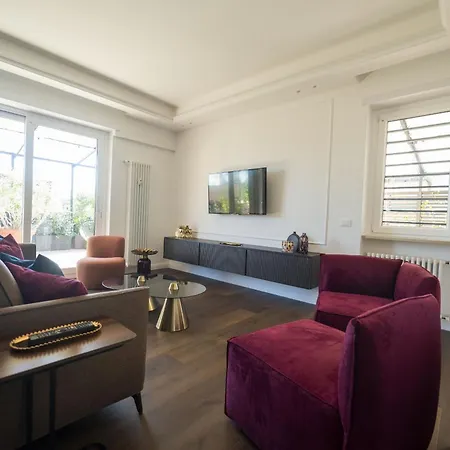 Terrace & Soul In Peaceful Area Rom