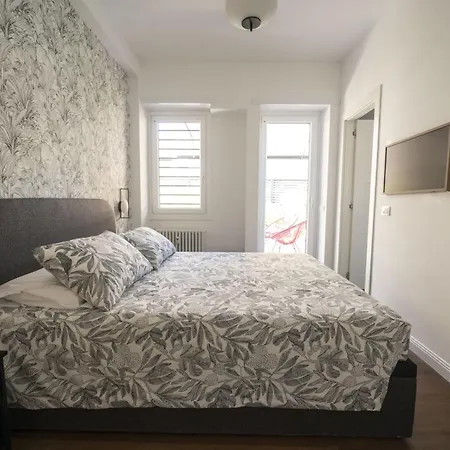 Terrace & Soul In Peaceful Area Apartment *